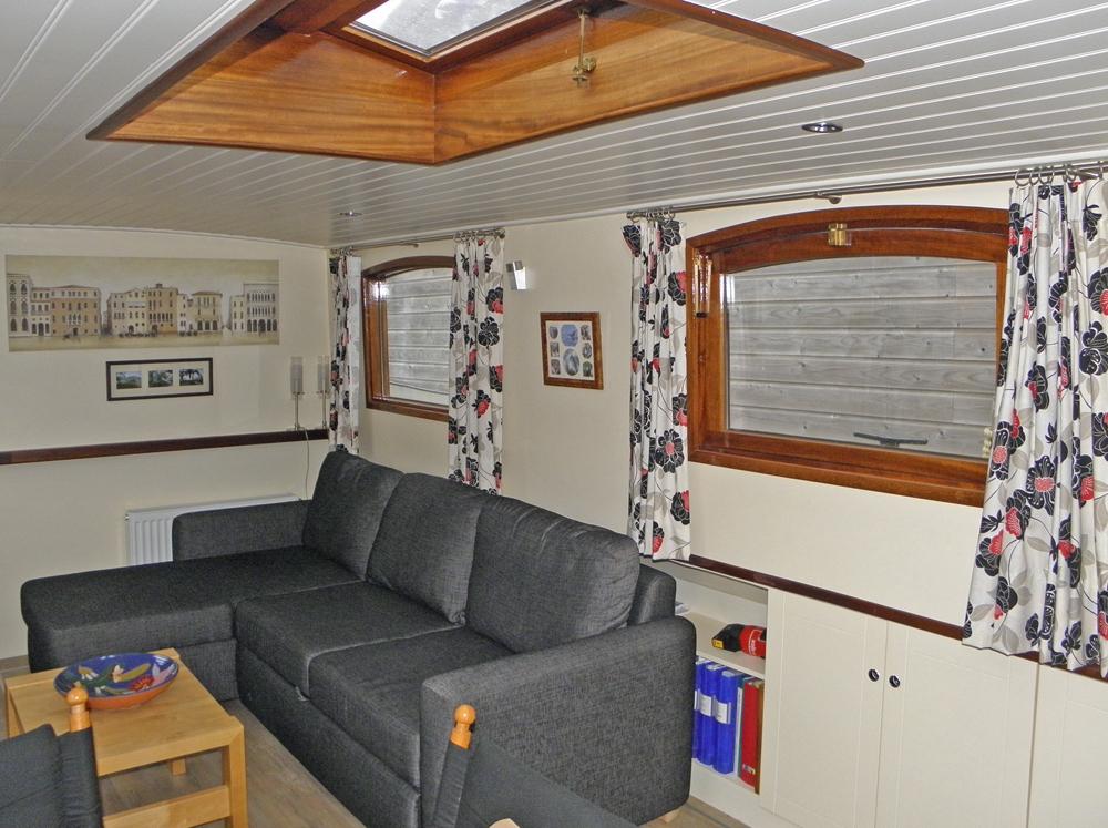 Vorschiff, Innenausstattung